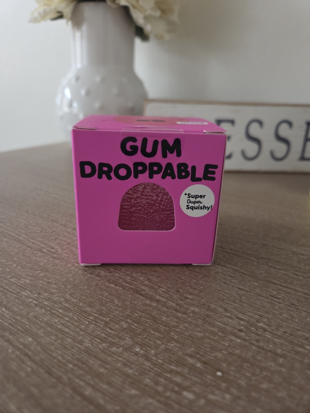 J'adore Gum Droppable Squishy